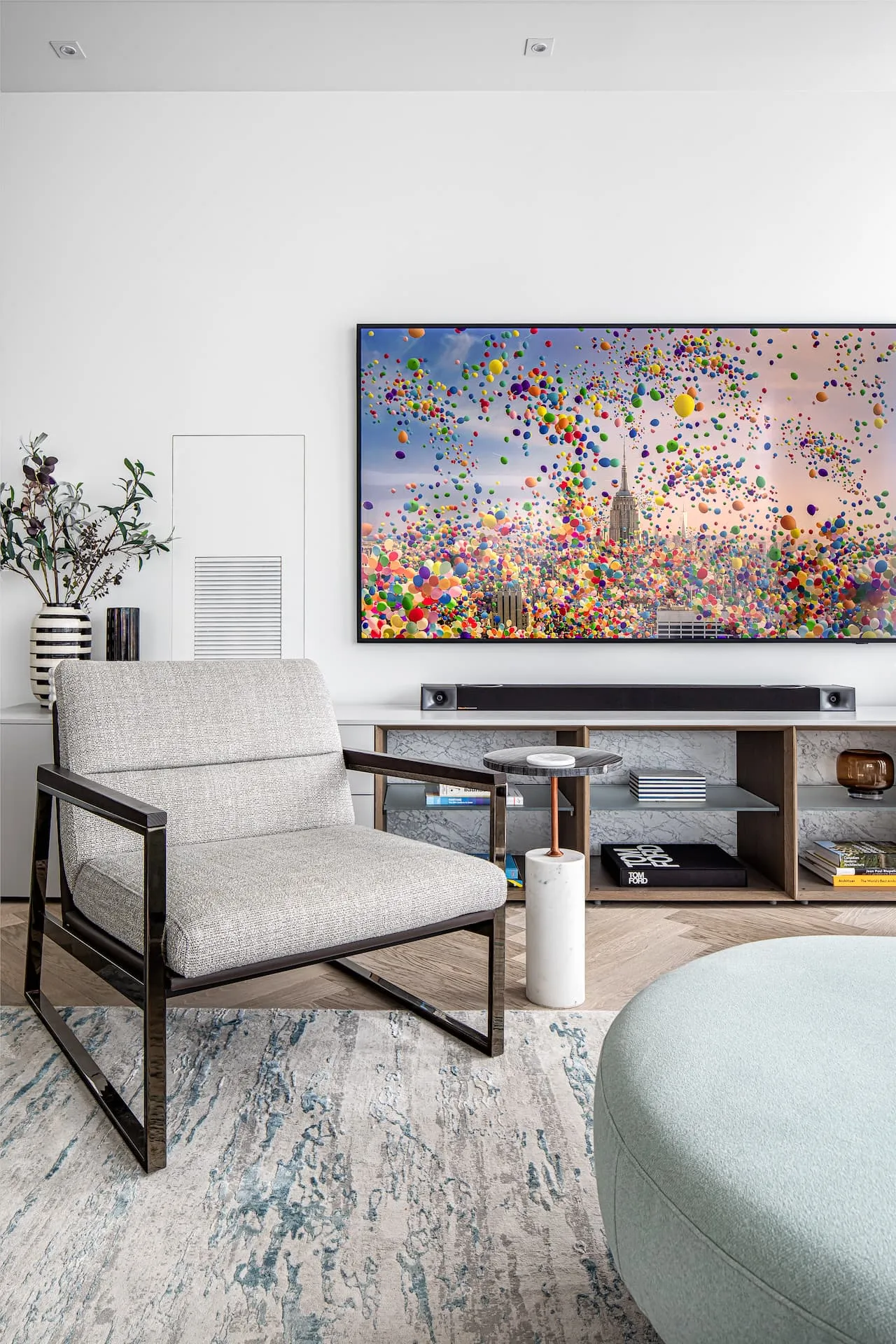 Interior design showcasing a definitive colour acting as a unified gradient